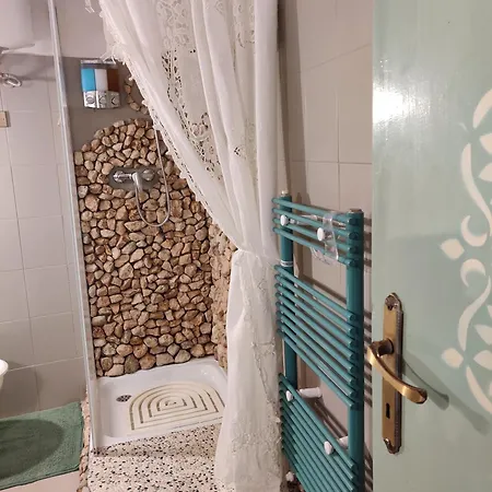 Le Grette Bed and breakfast Gioia Dei Marsi